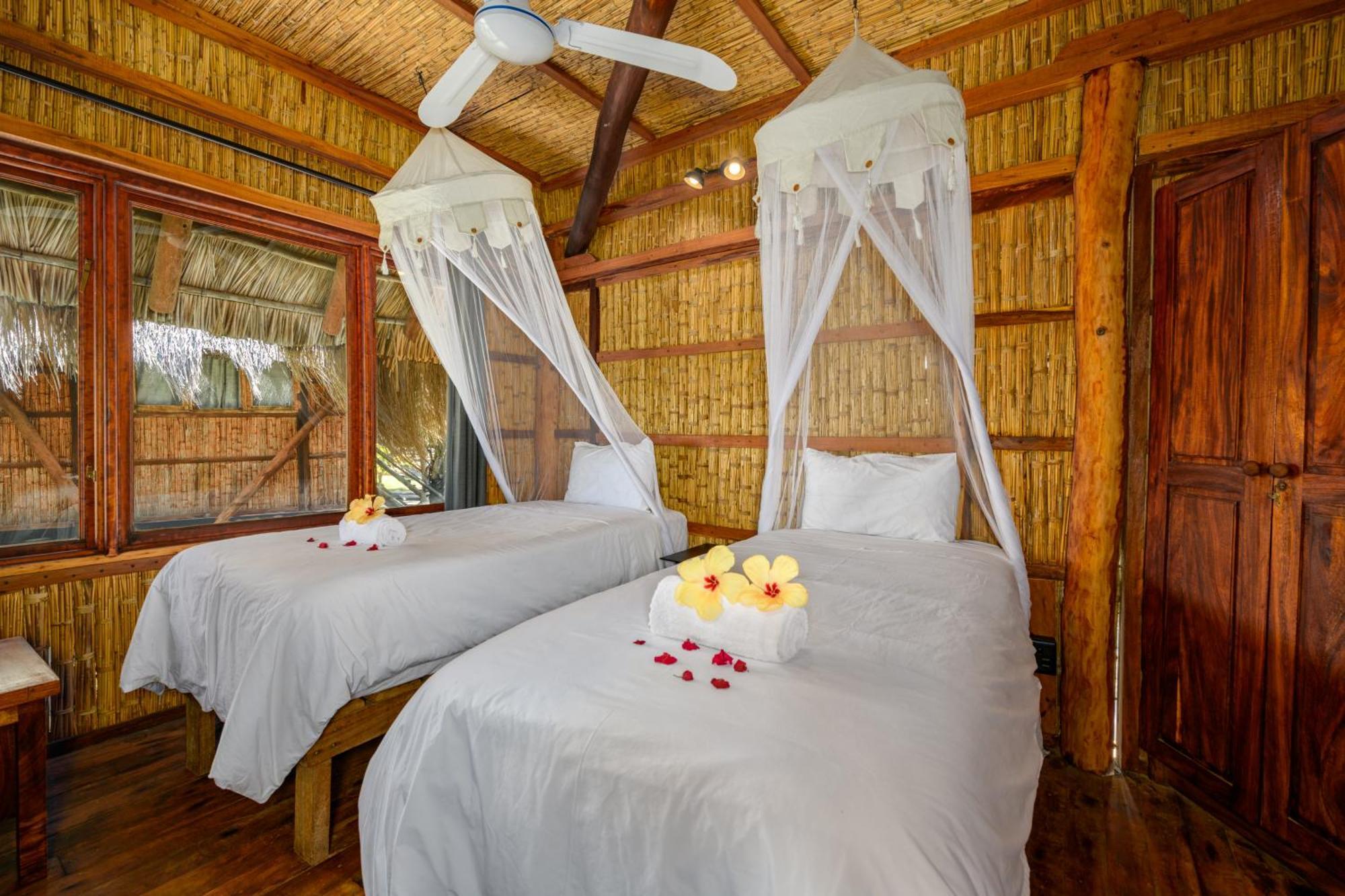 Ocean Pearl Beach Lodge Vilanculos Exteriör bild